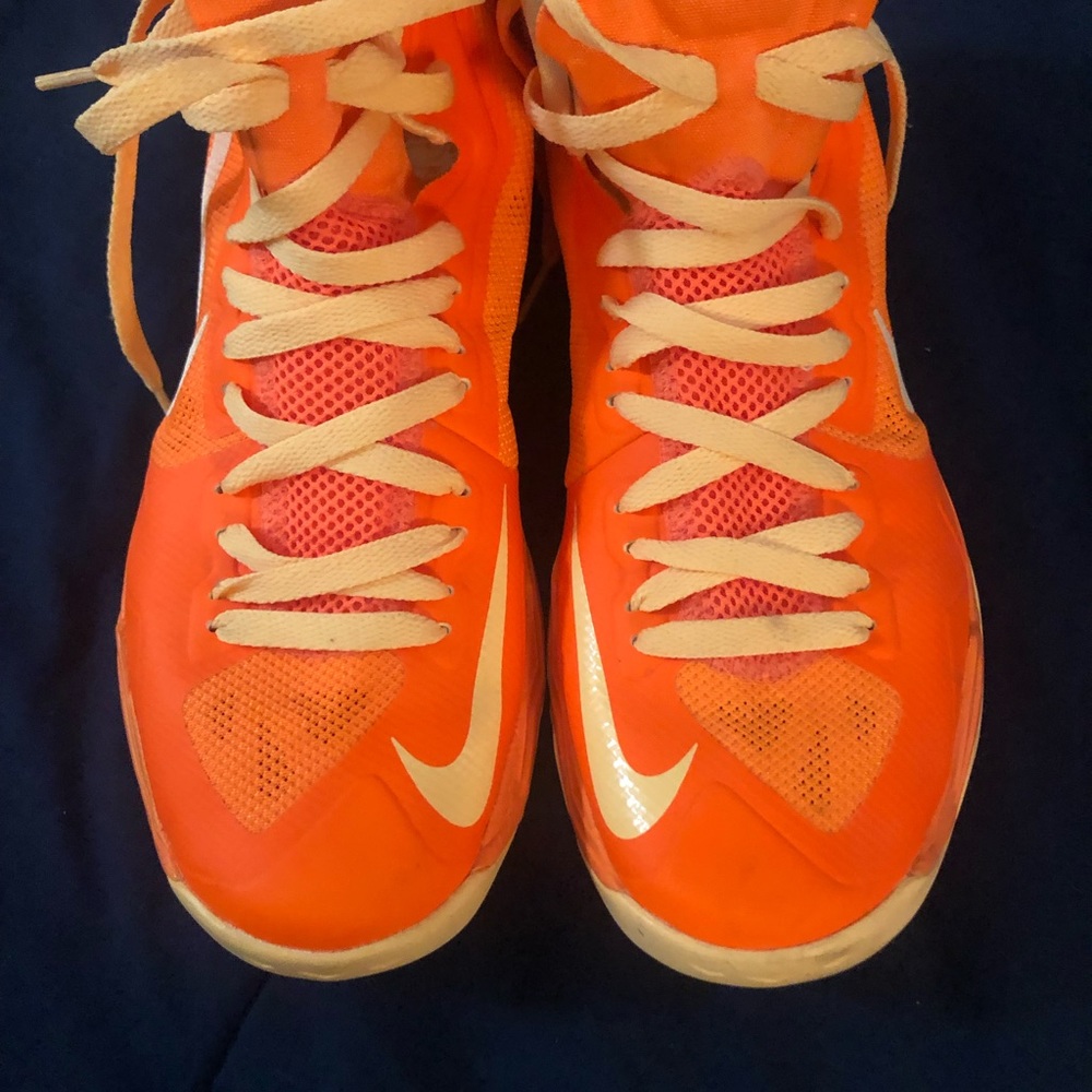 Nike Hyper Disruptors View 2